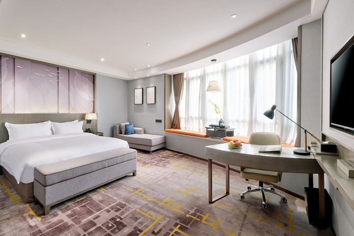 Room 14 of 34