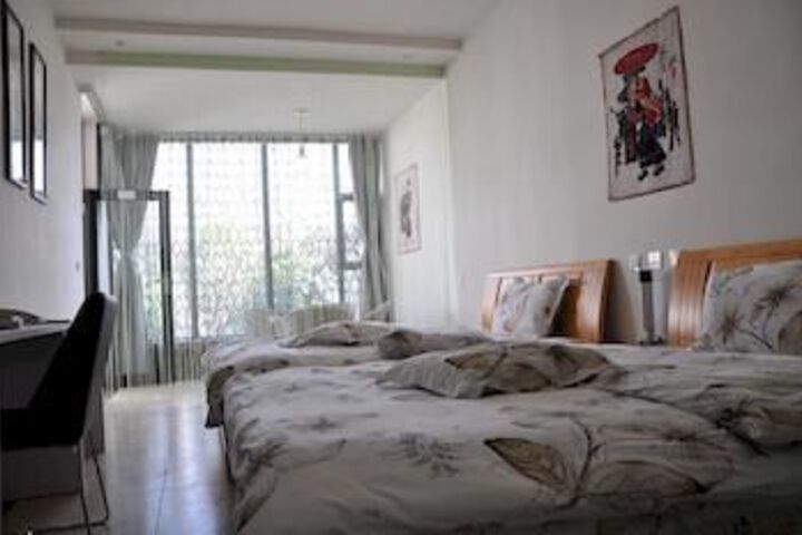 Room 64 of 76
