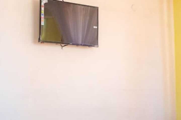 Room 2 of 12