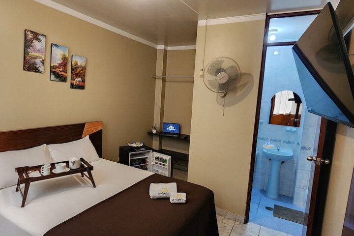Room 4 of 17