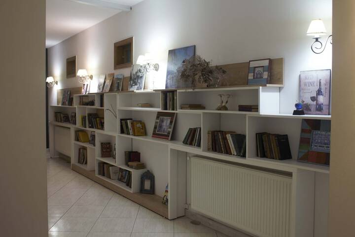 Ballroom/Hall 55 of 68