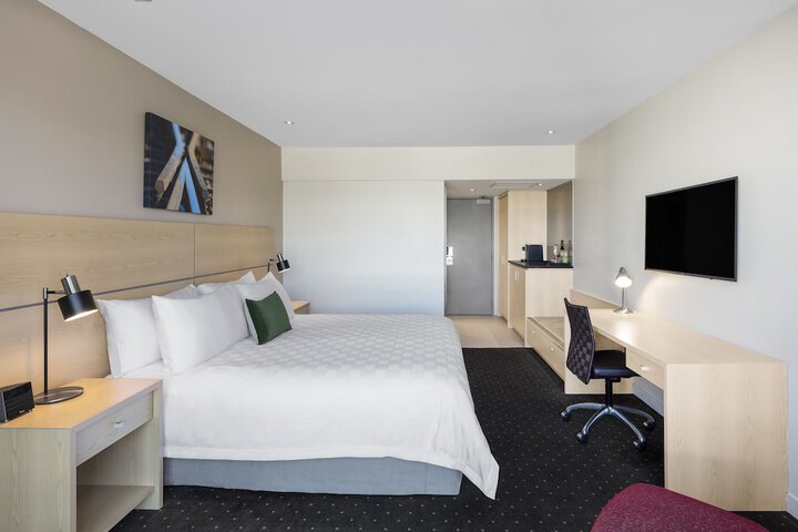 Room 6 of 114