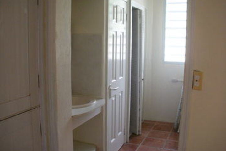 Room 2 of 34