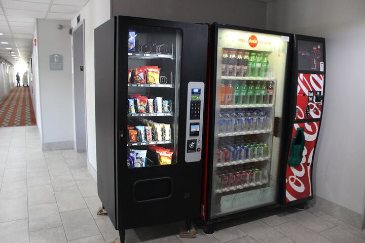 Snack bar