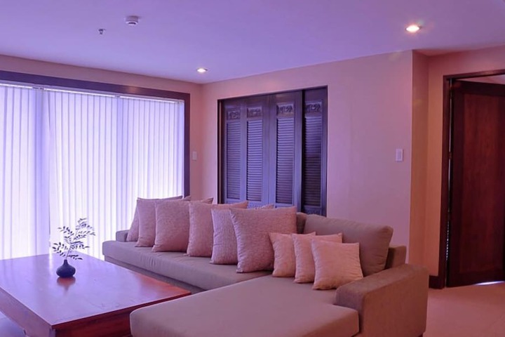 Room 18 of 44