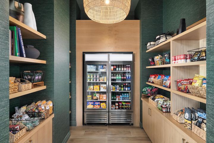 Snack bar