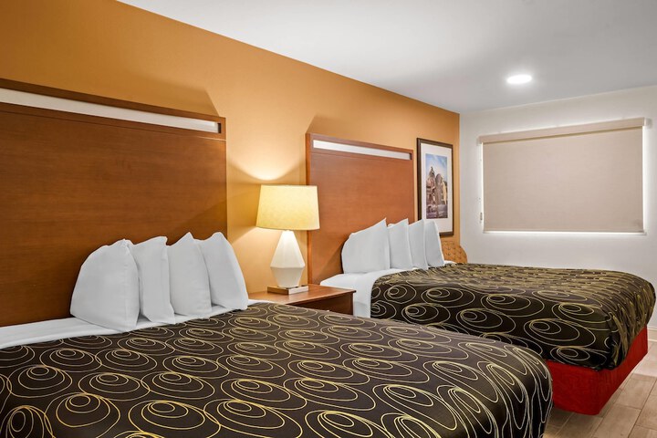 Room 32 of 64