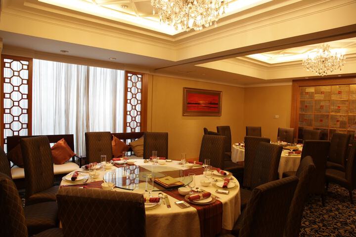 Dining 111 of 163