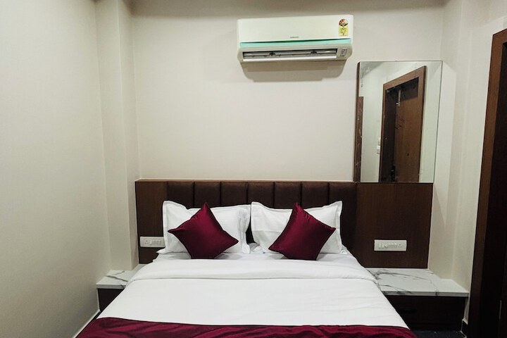 Room 7 of 26