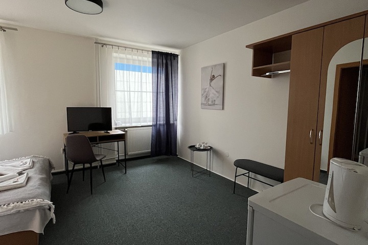Room 19 of 49