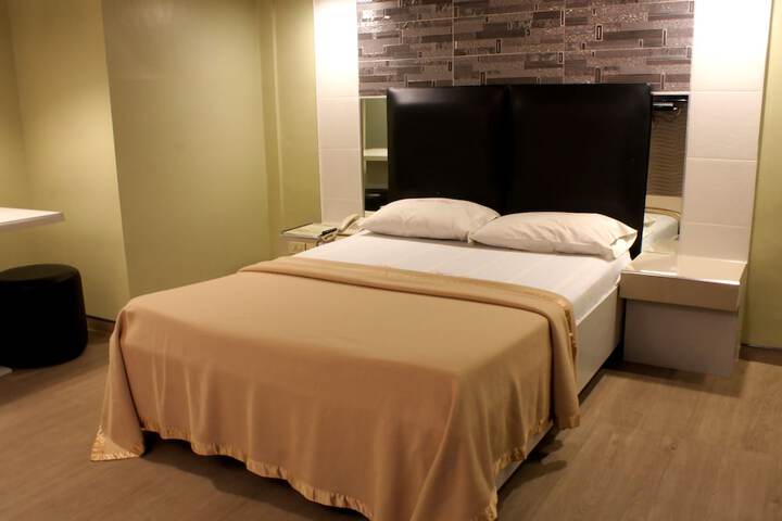 Room 12 of 26