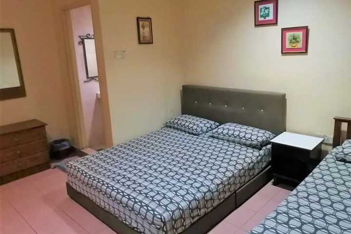 Room 26 of 49
