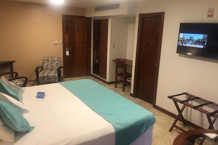 Room 21 of 42