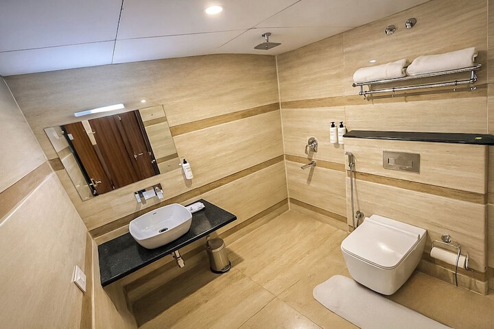 Room 45 of 79