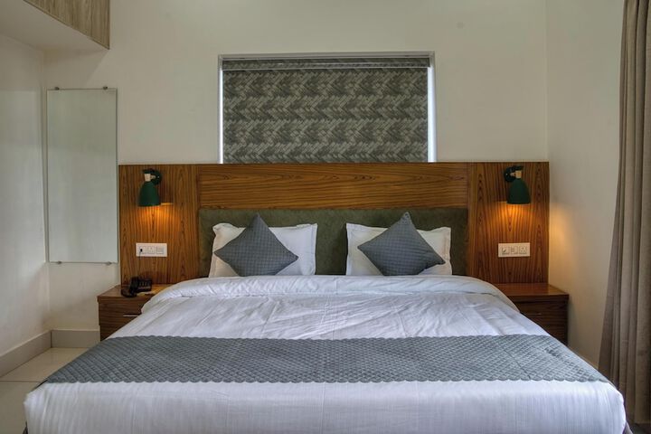 Room 10 of 35