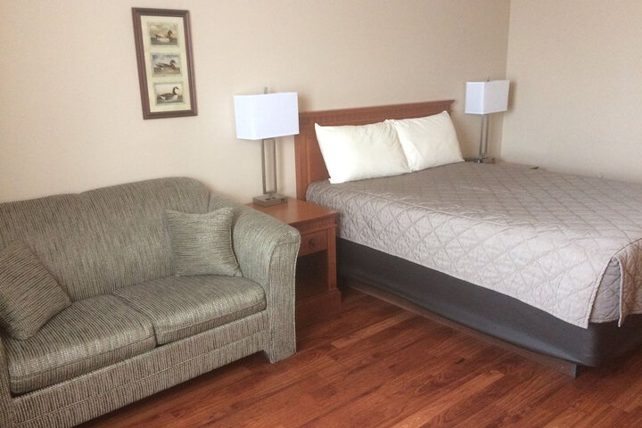 Room 8 of 37