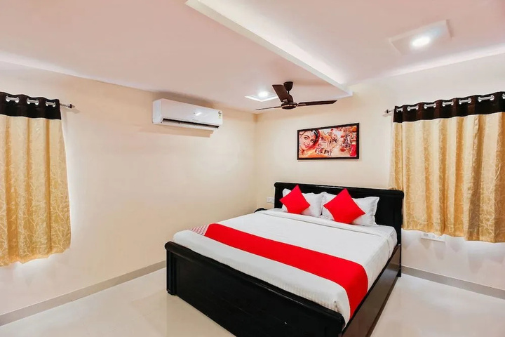 Room 3 of 10
