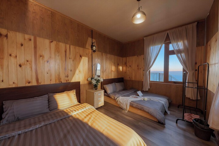 Room 11 of 49