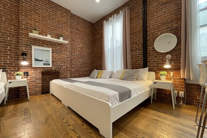 Room 86 of 236