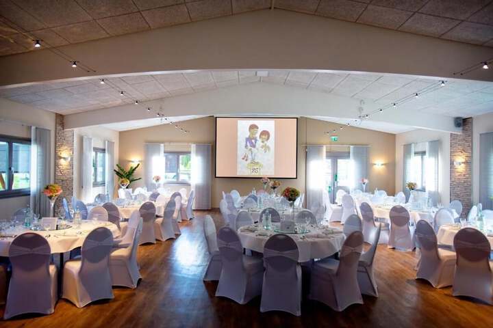Ballroom/Hall 27 of 35