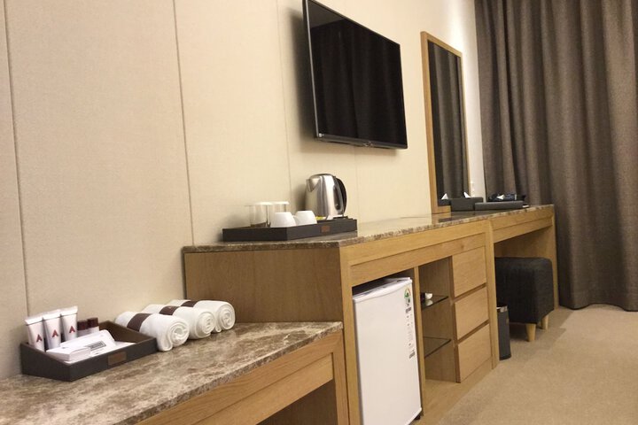 Room 37 of 50