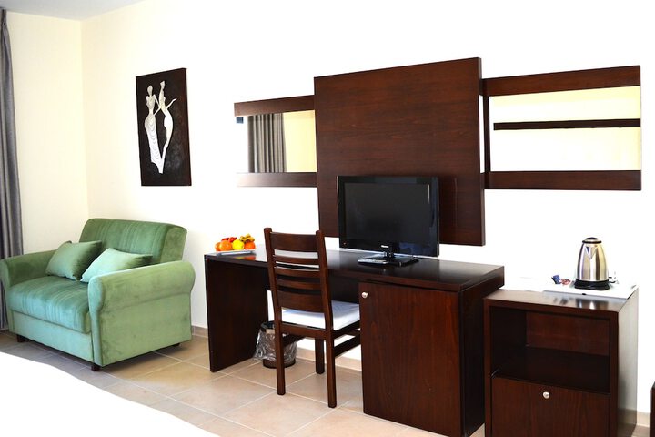 Room 46 of 107