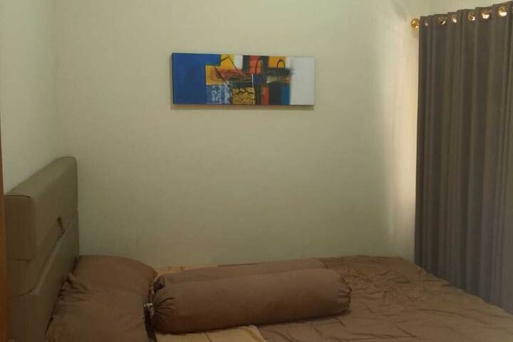 Room 2 of 17