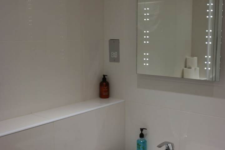 Room 52 of 56