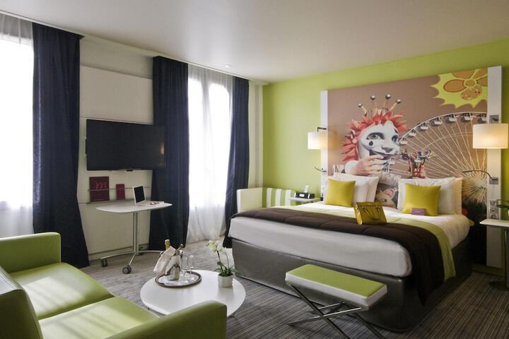 Room 42 of 90