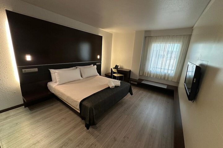 Room 13 of 53