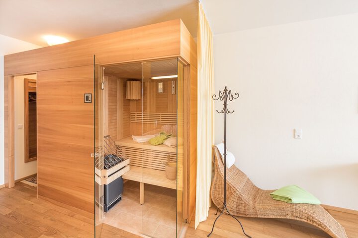 Room 36 of 90