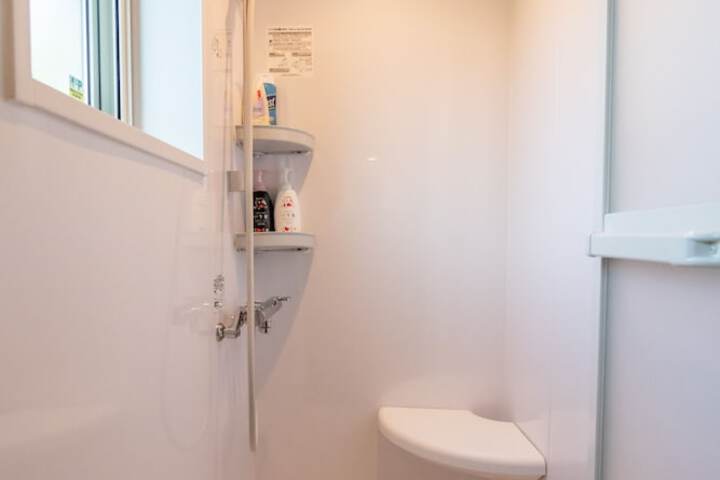 Room 9 of 24
