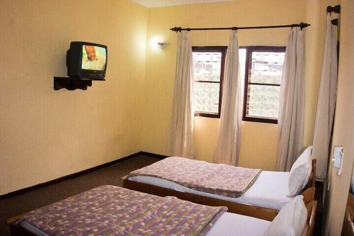 Room 6 of 45