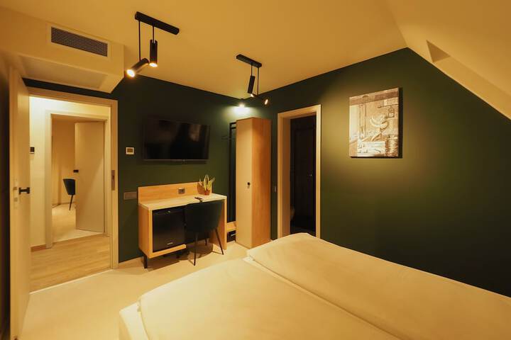 Room 14 of 74