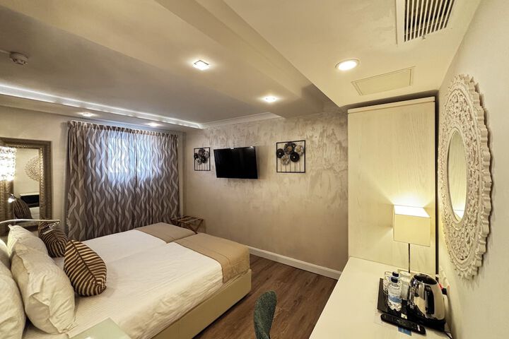 Room 22 of 58