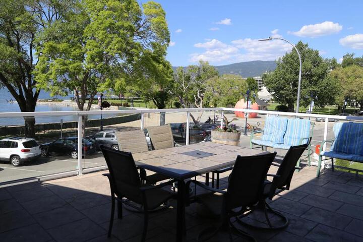 Terrace/Patio 6 of 23