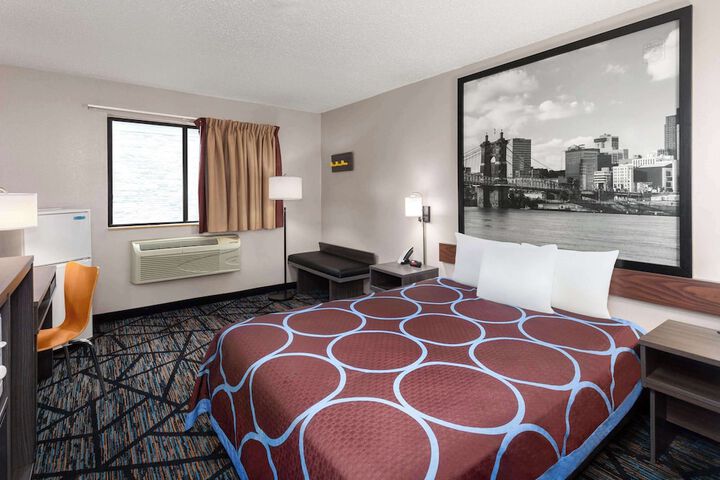 1 Queen Bed (17 of 17)