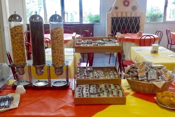 Breakfast buffet