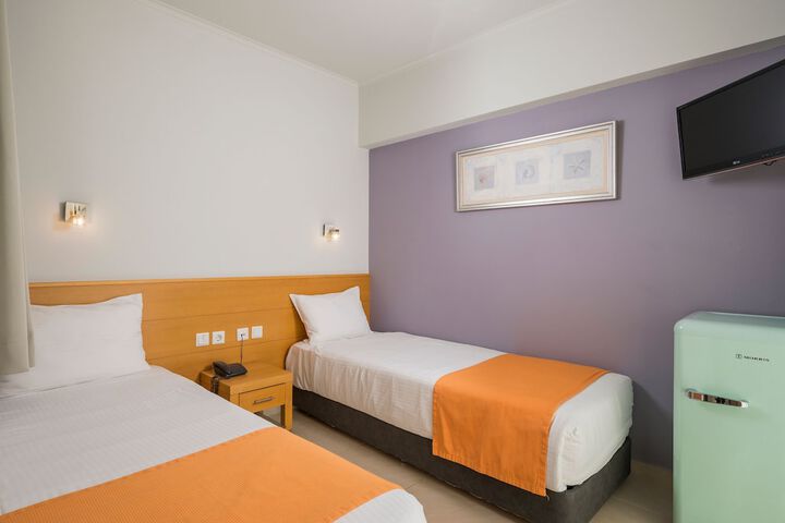 Room 14 of 121