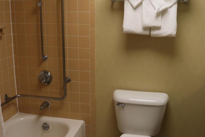 Room 21 of 39