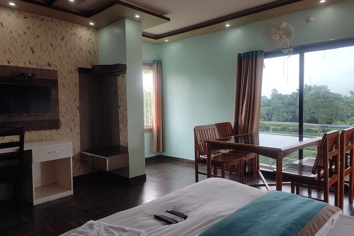 Room 32 of 64