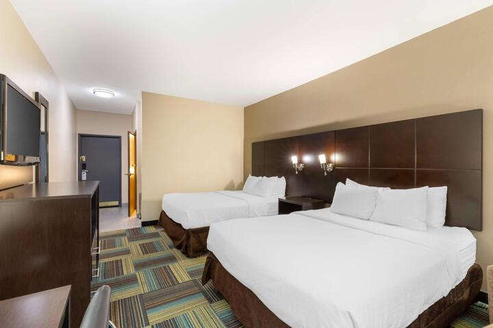 2 Queen Beds WiFi Full Breakfast (1 of 12)