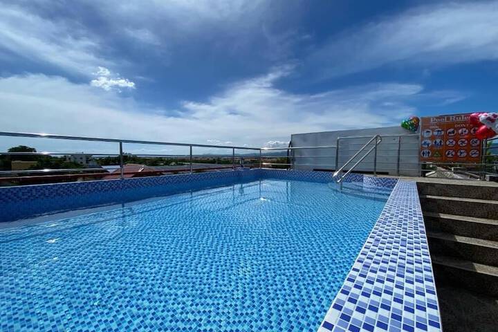 Pool 33 of 37