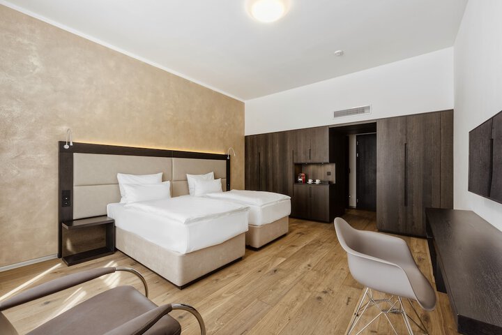 Room 6 of 52
