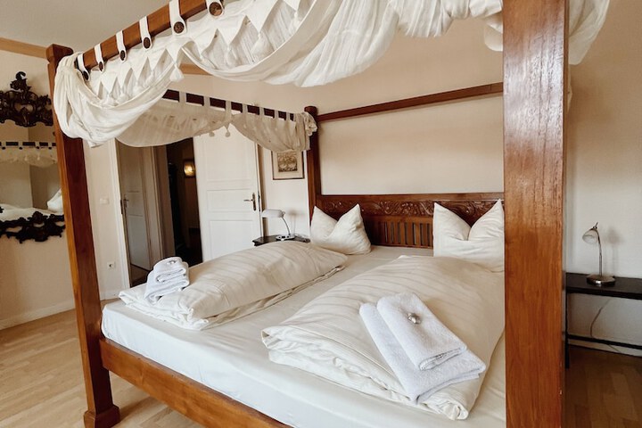 Room 40 of 131
