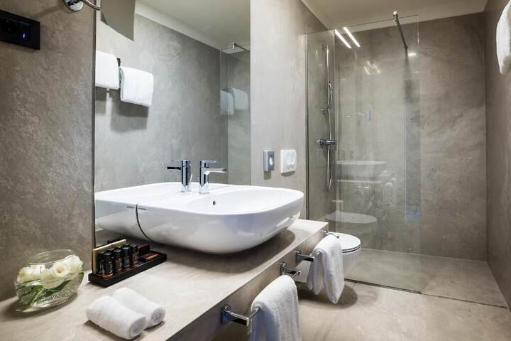 Clean Restrooms
