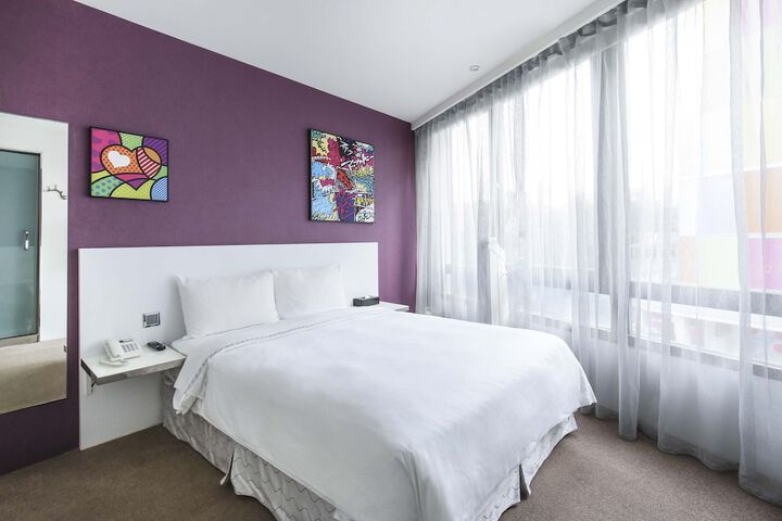 Room 19 of 51