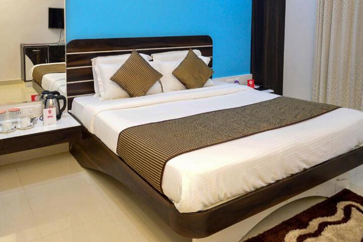 OYO 7487 Hotel Hayyat