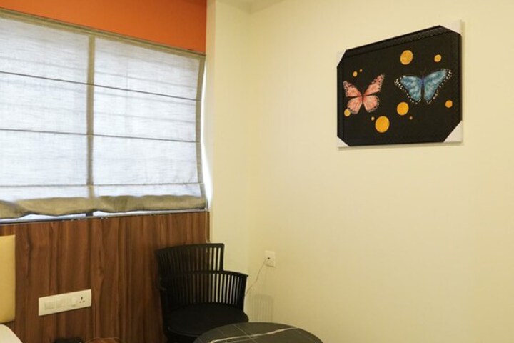 Room 25 of 63