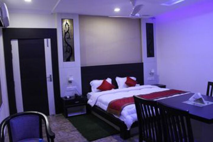 Room 2 of 22